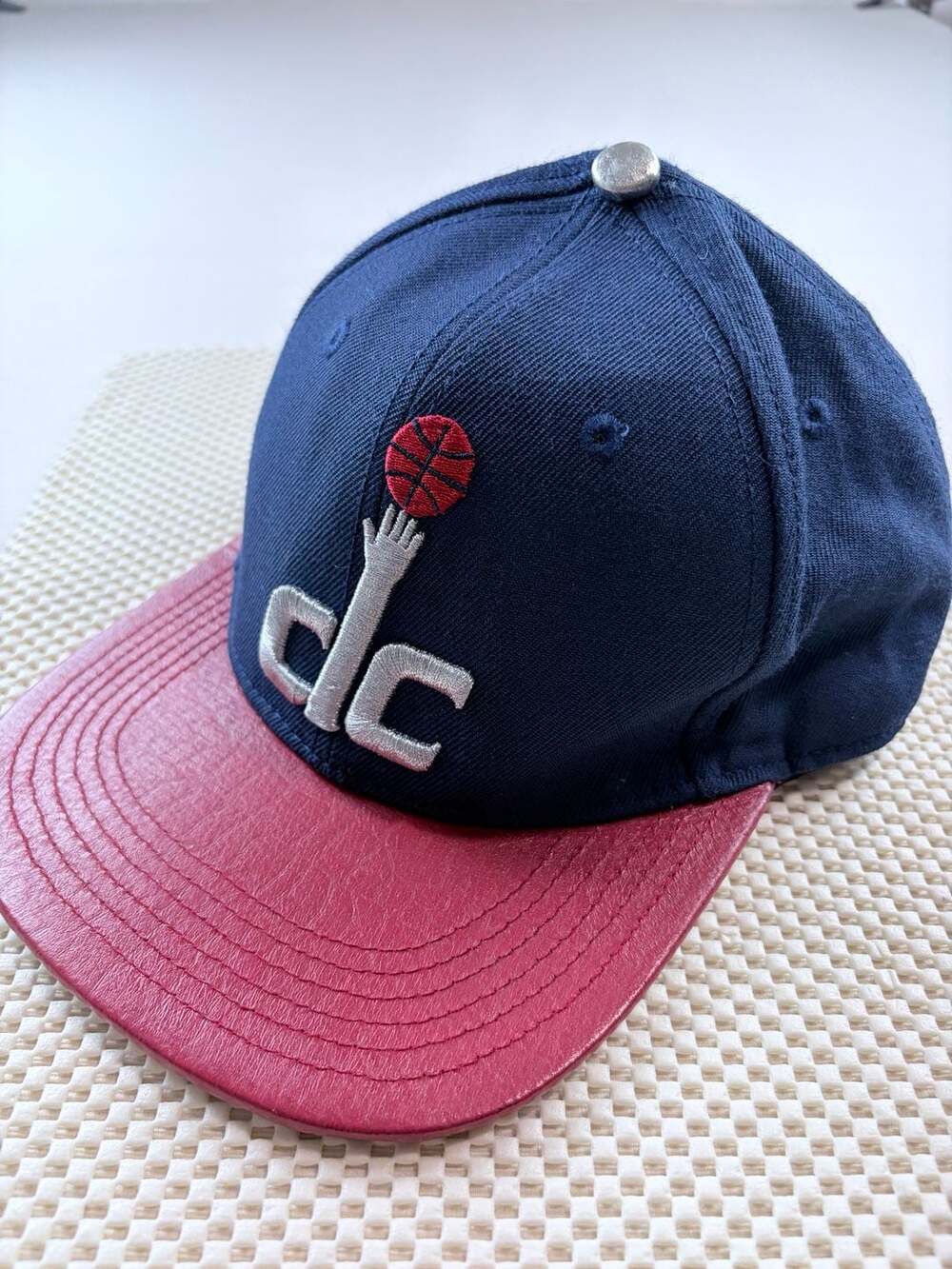 Pro Standard Washington Wizards Strapback Hat Navy Red Leather Visor
